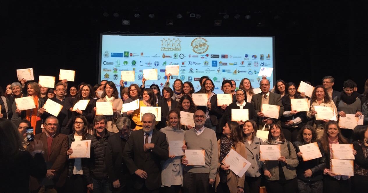 Corporación Crecer Mejor recibe Diploma de reconocimiento por FECU Social 2018